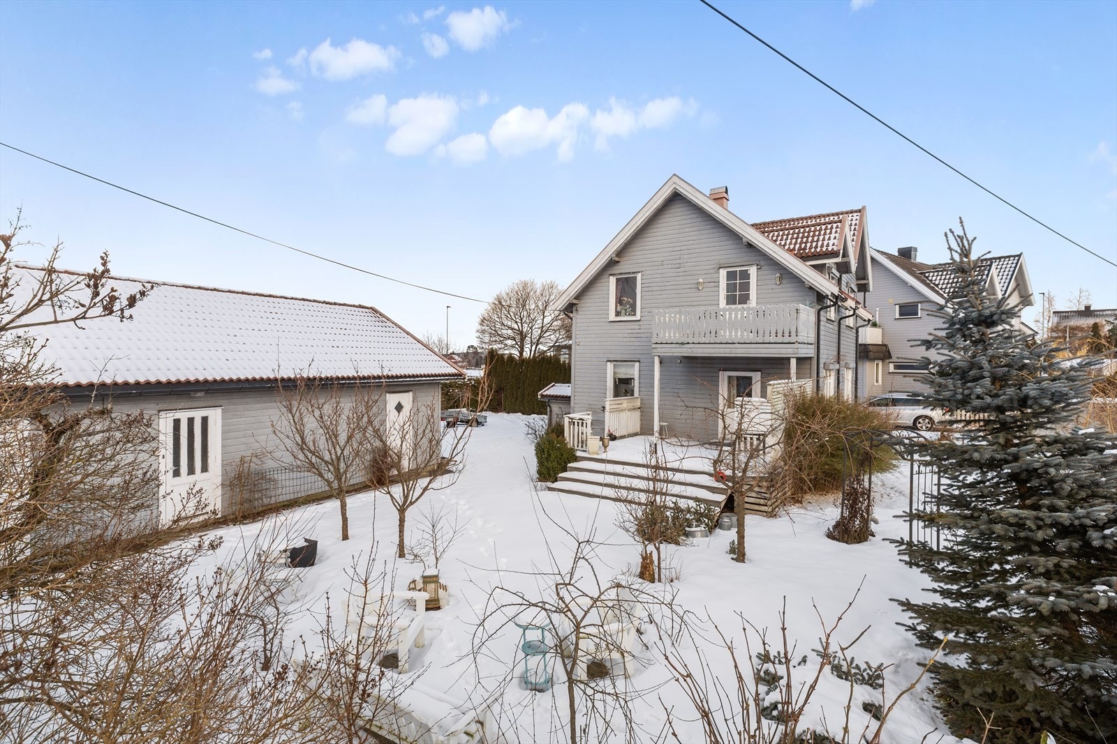 Velkommen til Klavenesveien 12. Huset er fotografert av Paul Skahjem Thürmer. Galleribilde