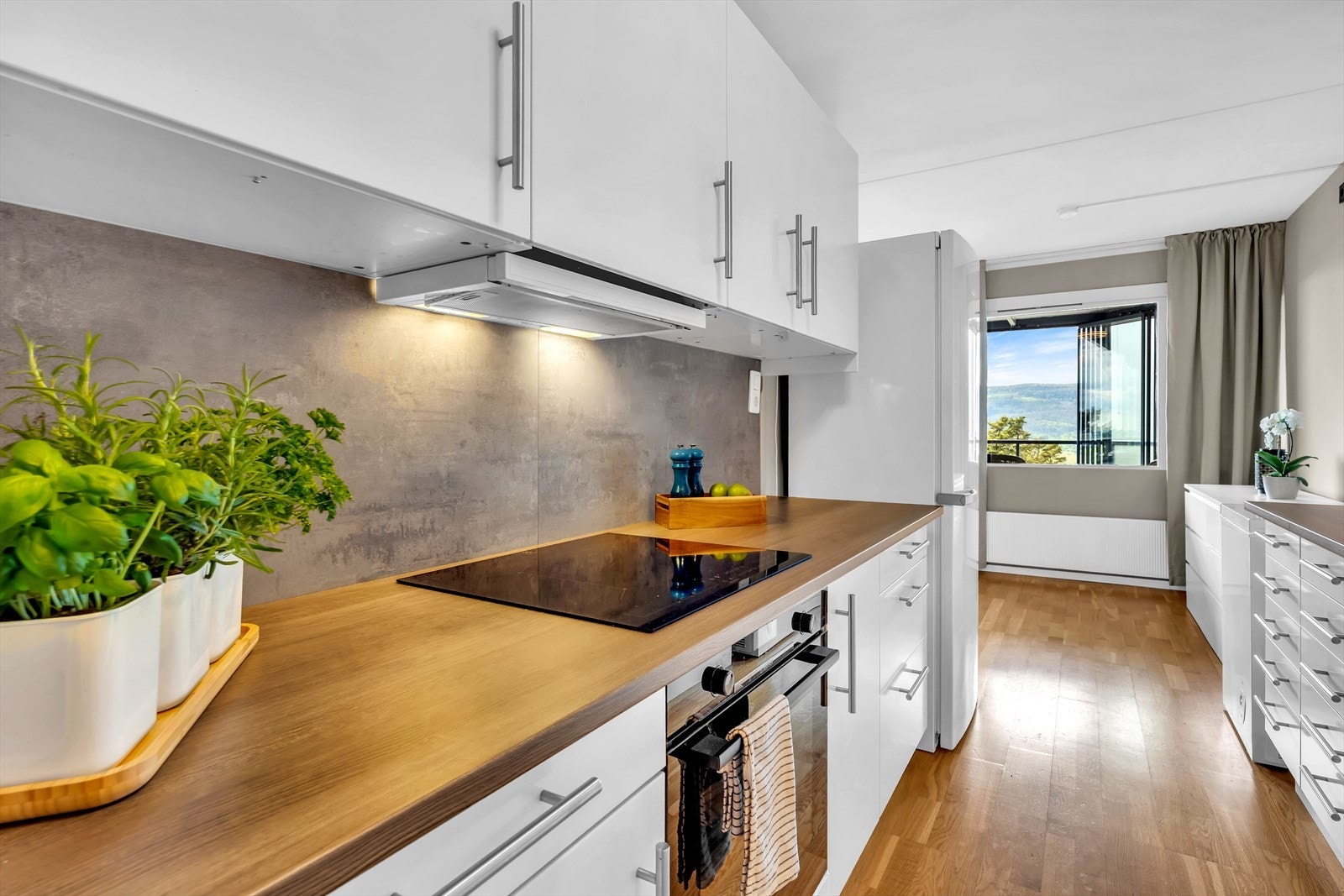 Pent kjøkken med gode løsninger Galleribilde