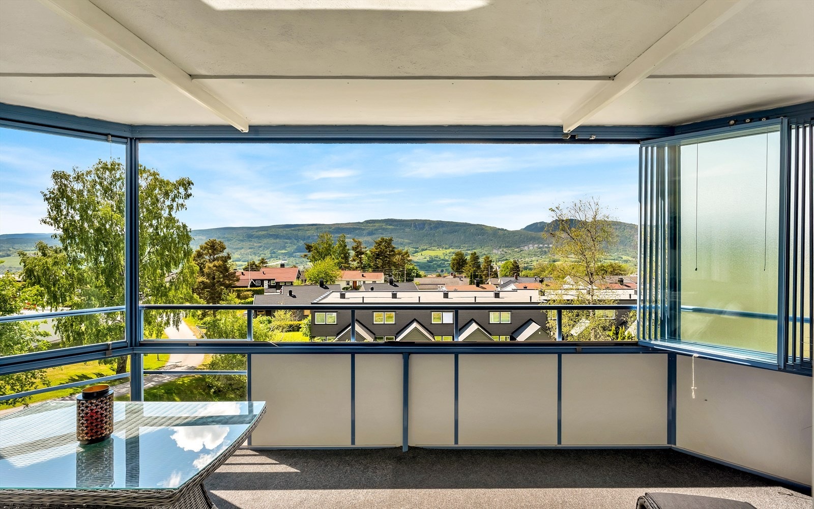 Velkommen til Berberissveien 31 B Fantastisk utsikt fra balkongen Galleribilde