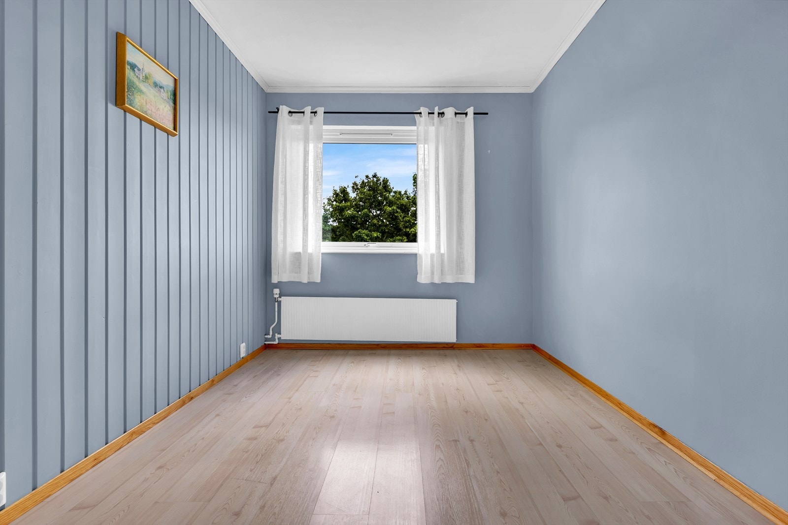 Boligen ligger i et rolig område, noe som vil sikre den gode nattesøvnen Galleribilde