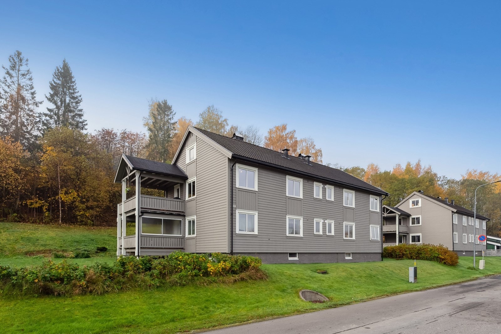 Det er kort vei til barnehager, skoler og ulike turområder. Galleribilde