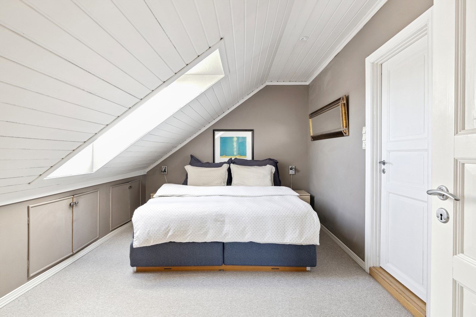 Soverom på loft Galleribilde