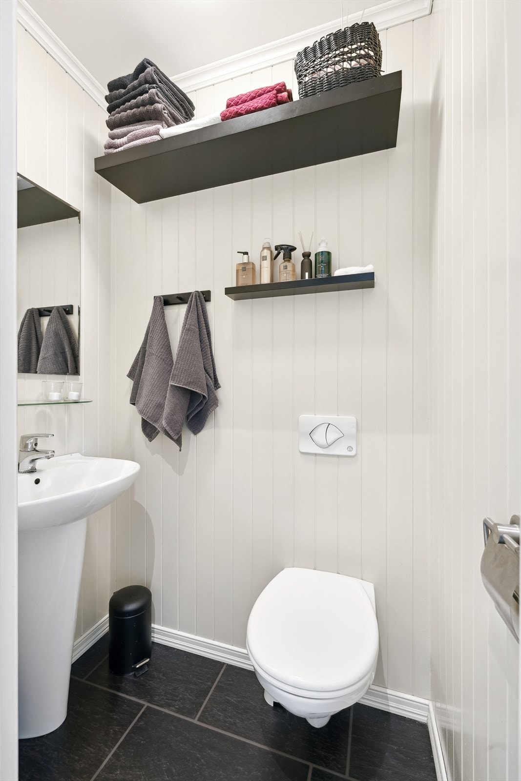 wc 2. etg Galleribilde