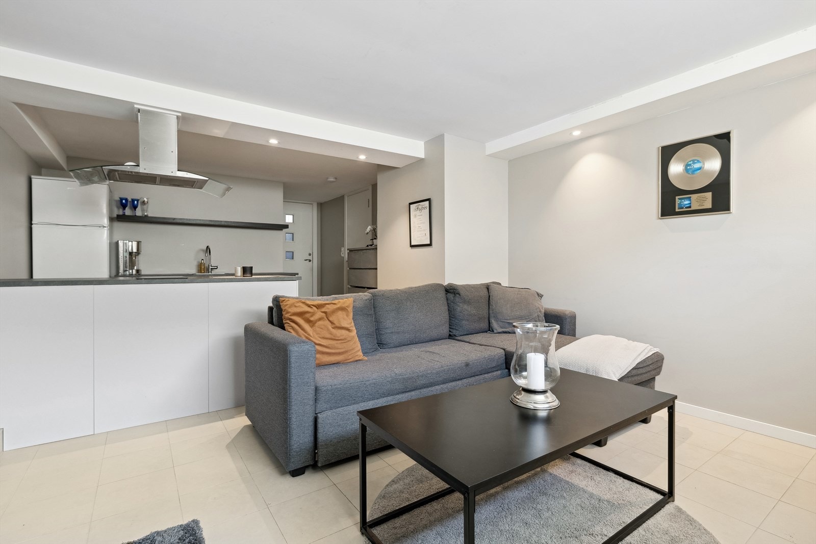 Stue kjeller Galleribilde