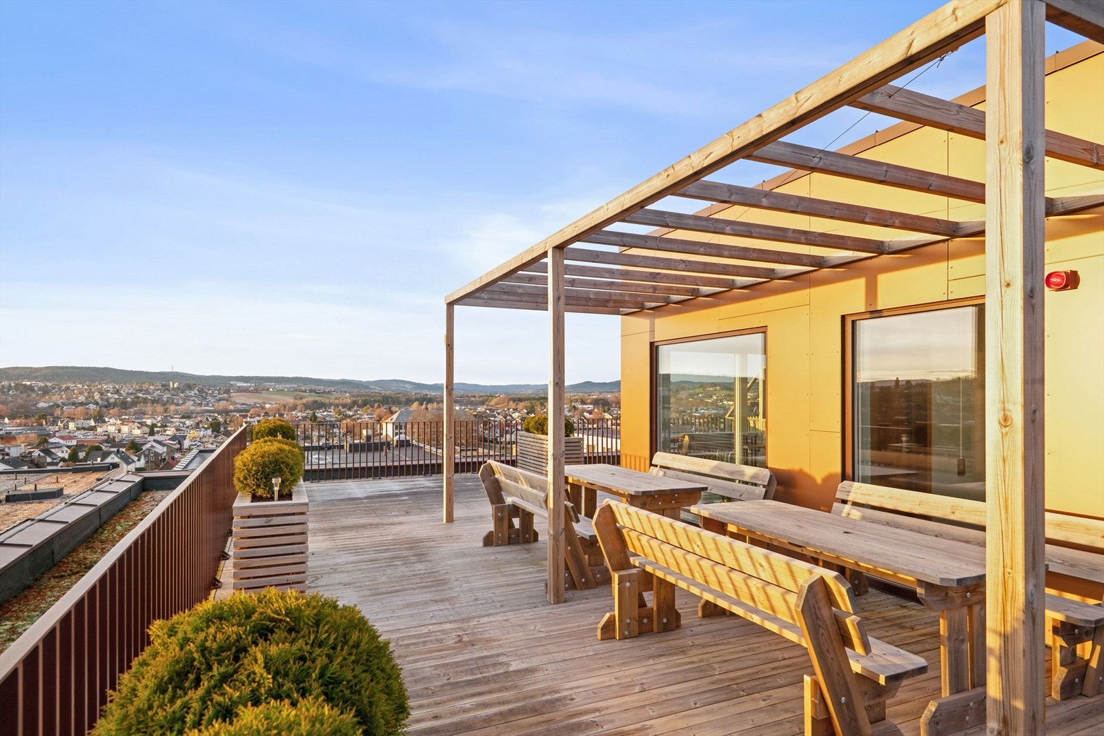 Sameiet disponerer en felles takterrasse med flott utsikt. Galleribilde