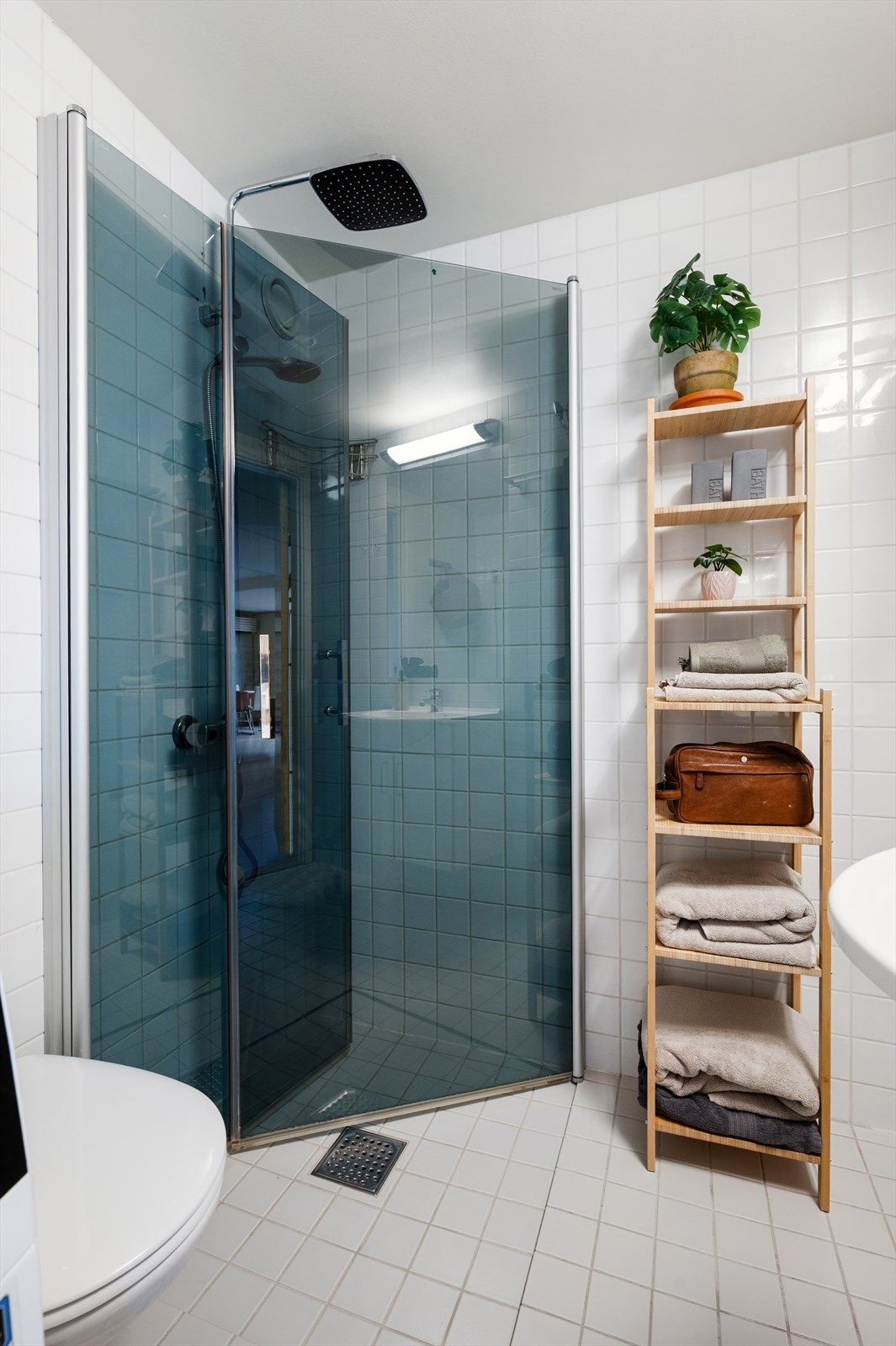 Badet har opplegg for vaskemaskin. Galleribilde