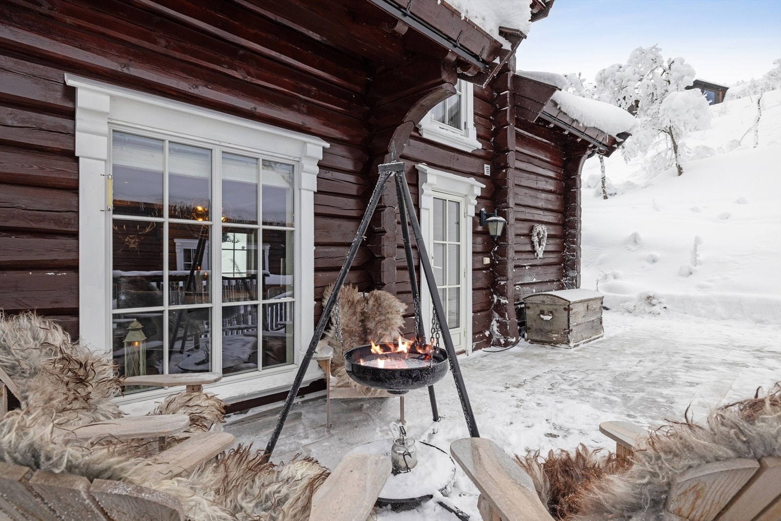 Flere solrike og lune uteplasser. Dette er grunnen til at vi elsker hyttelivet Galleribilde