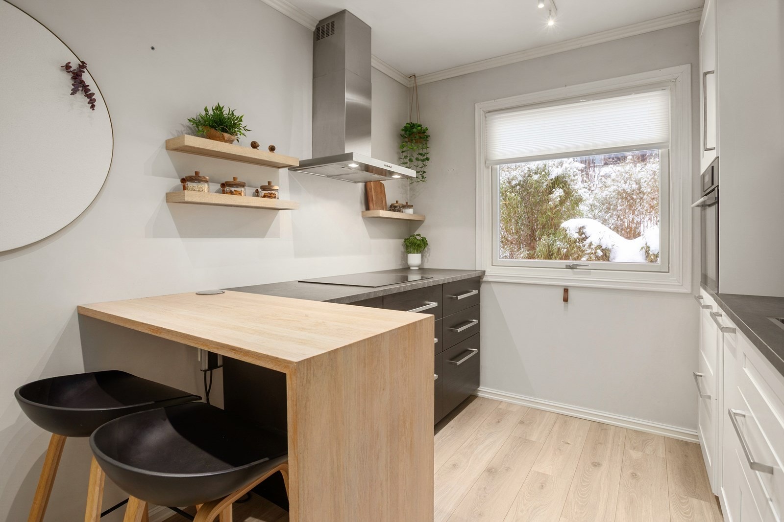 Praktisk barløsning gir ekstra spiseplass Galleribilde