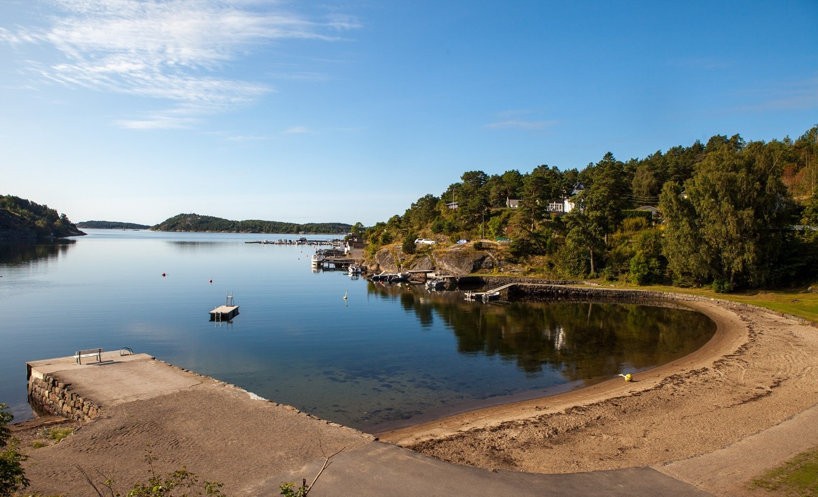 Torødstranda på sommerstid. Galleribilde