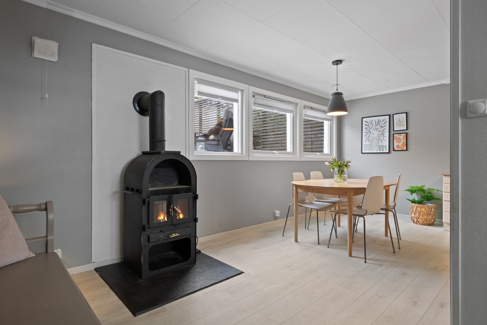 Her kan en fint dekke på til gjester og invitere til selskaper. Galleribilde