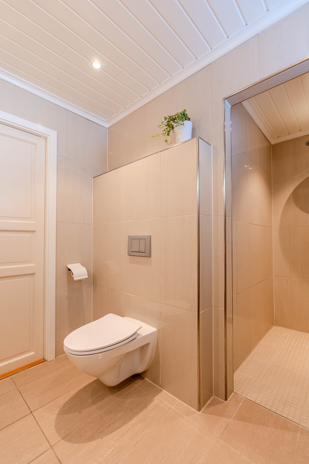 Bad 1. etg - renovert i 2009 Galleribilde