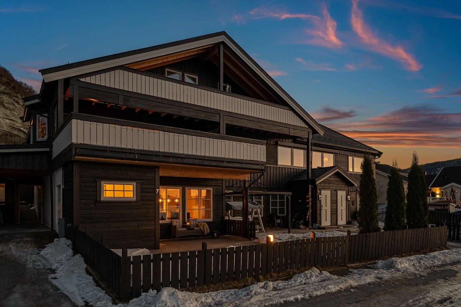 Området er landlig og barnevennlig, og fra eiendommen er det kort vei til Buvik barneskole og kort kjørevei til Skaun ungdomsskole Galleribilde