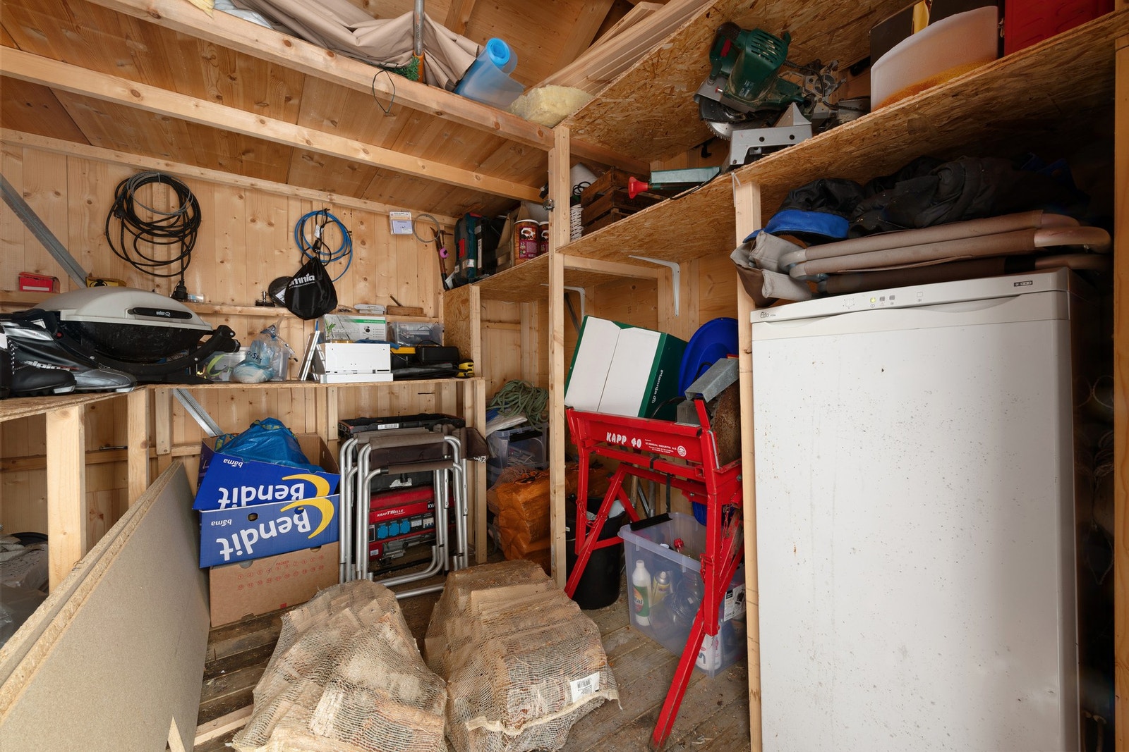 Utvendig bod. Galleribilde