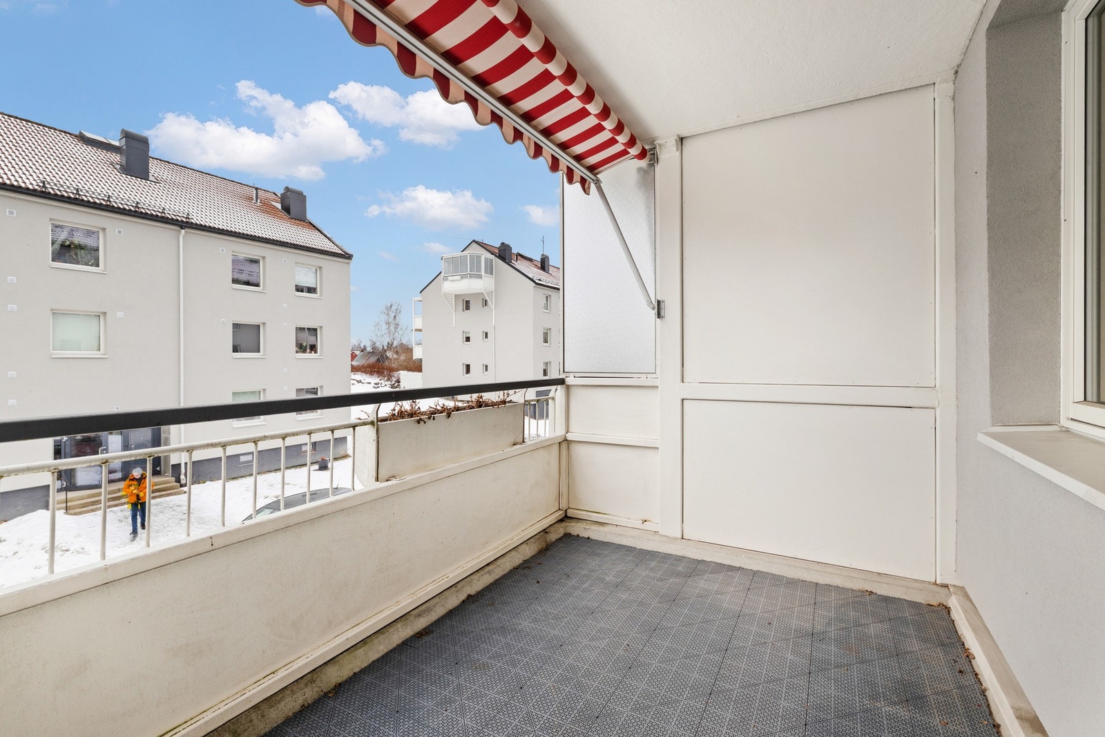 Utgang til vestvendt balkong på ca. 8 m² Galleribilde