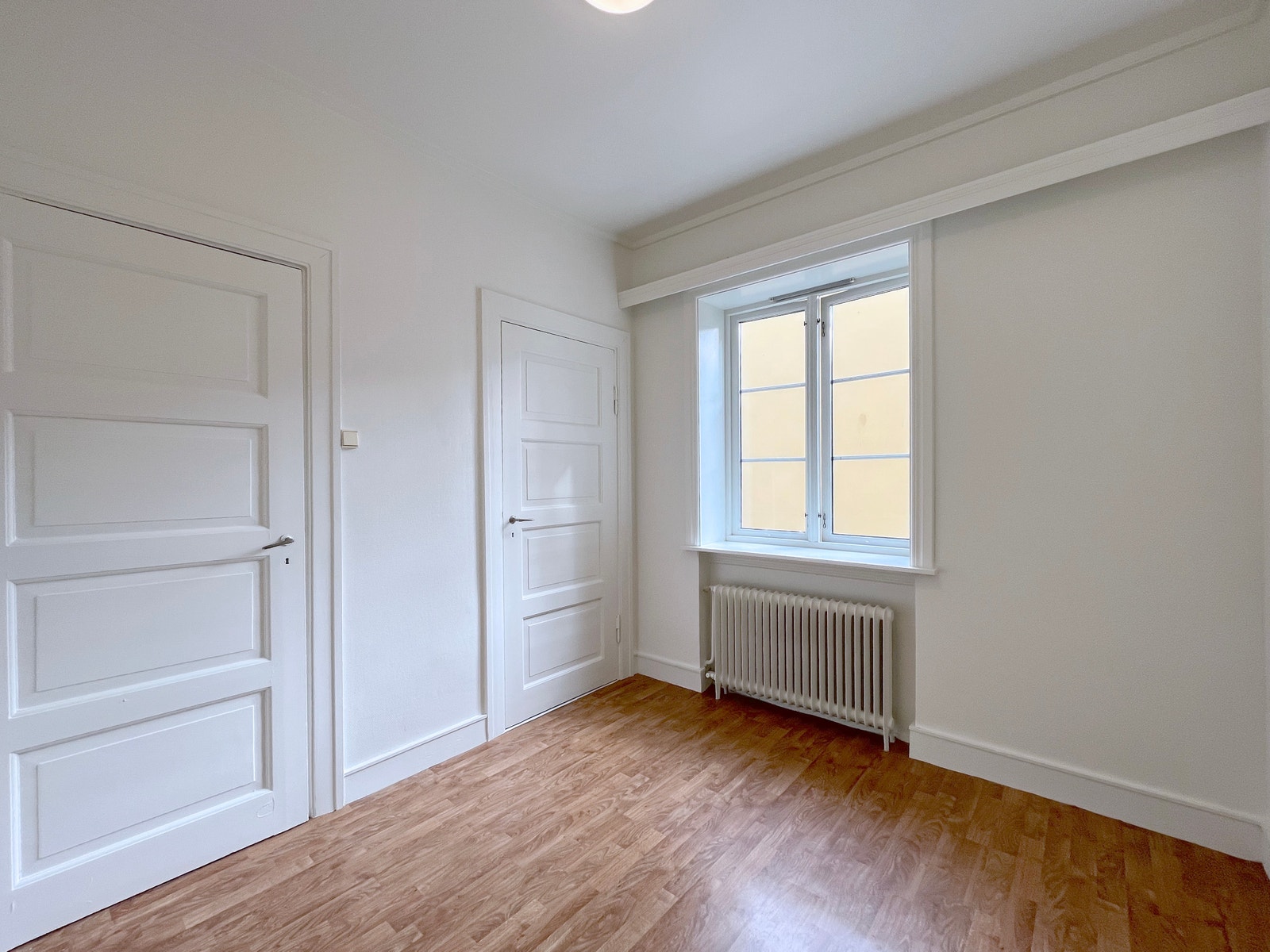 Innebygd skap på soverom Galleribilde