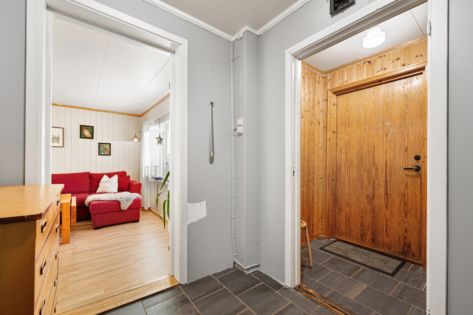 Eiendommen ble oppført i 1958 og den vil ha behov for oppussing for å imøtekomme dagens standardkrav. Galleribilde