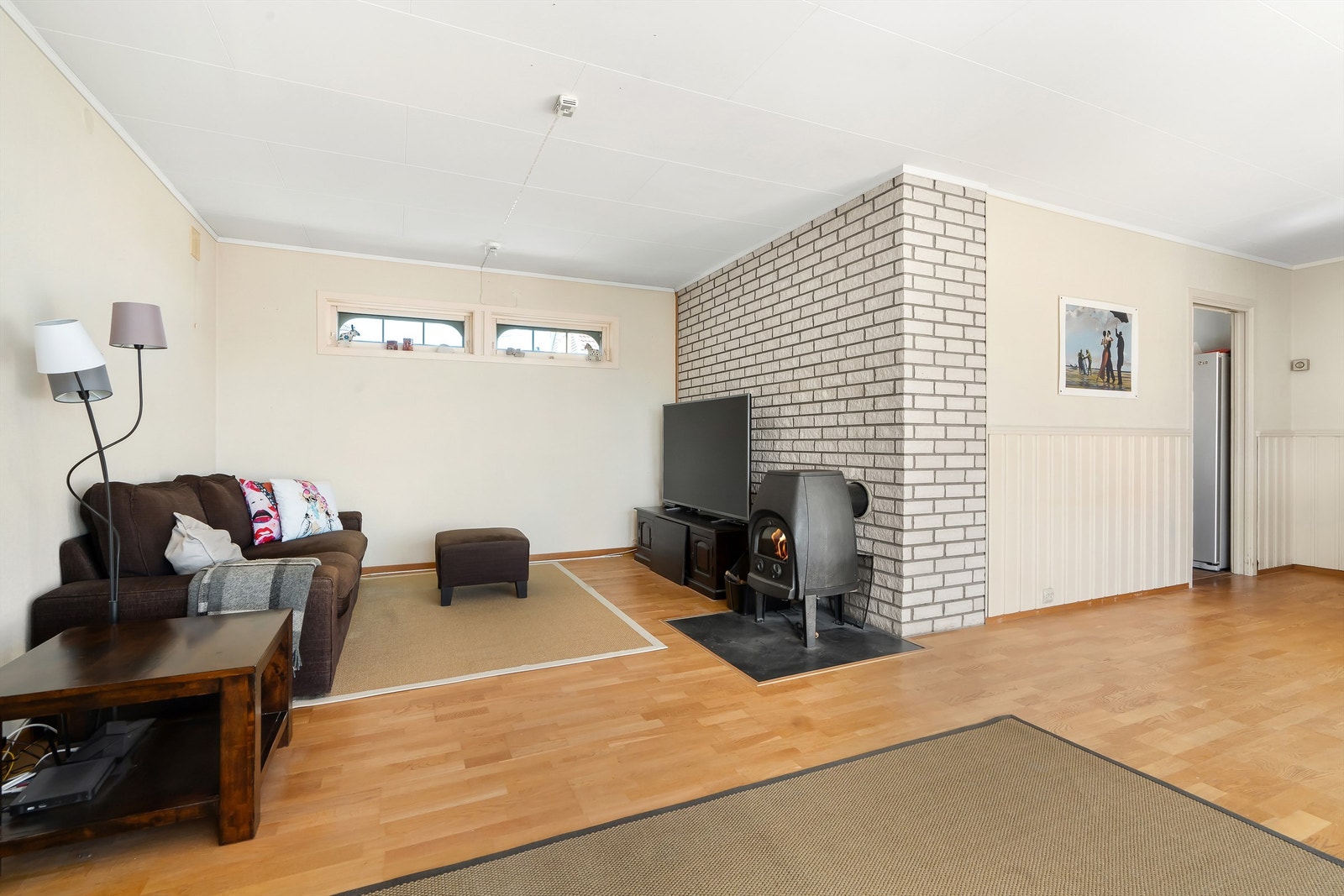 Stuen er stor og har en arealsmart planløsning. Galleribilde