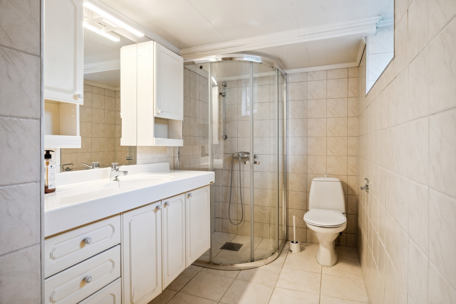 Bad i kjeller Galleribilde