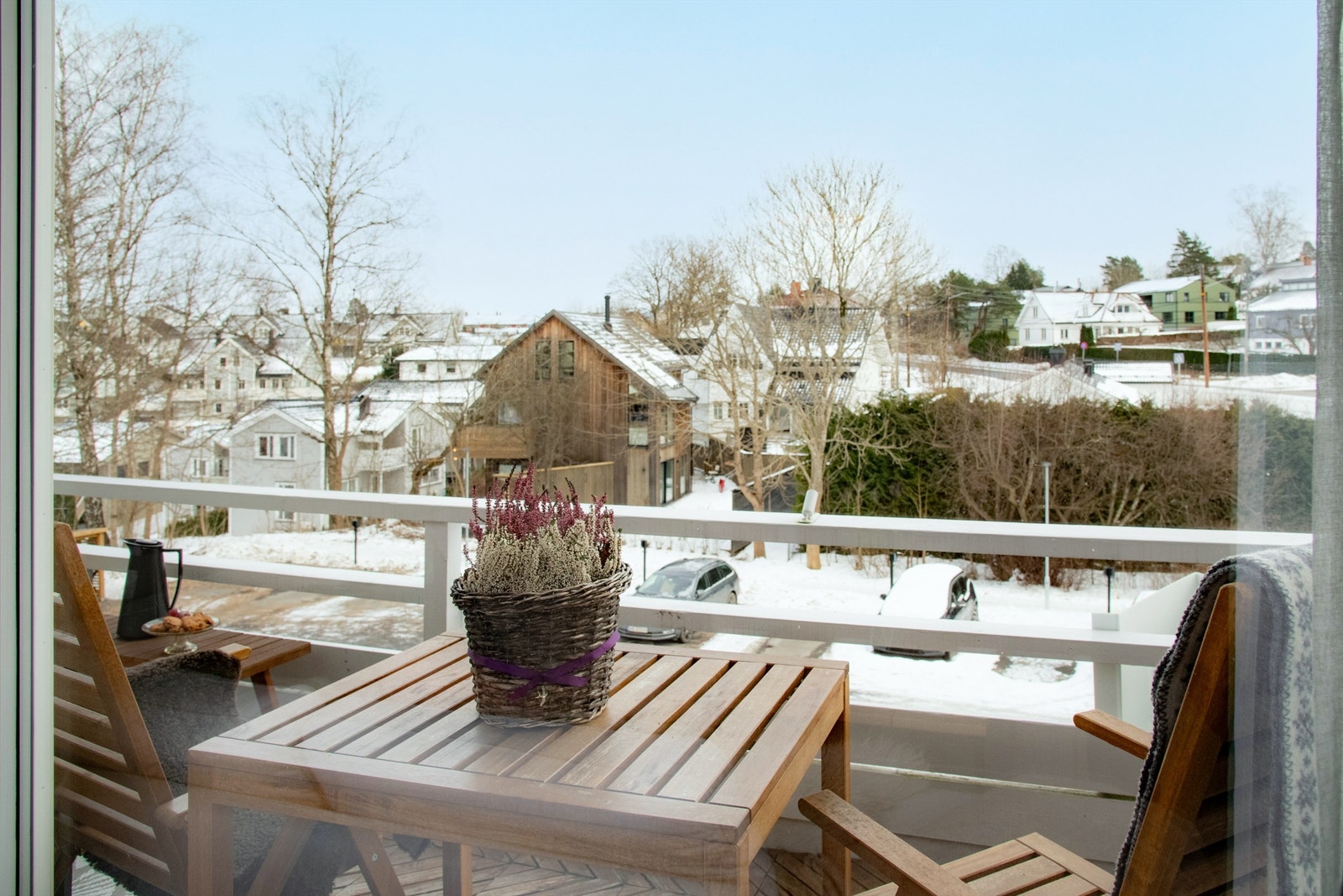Her bor du i et svært rolig område med nærhet til grøntområder og turstier. Galleribilde