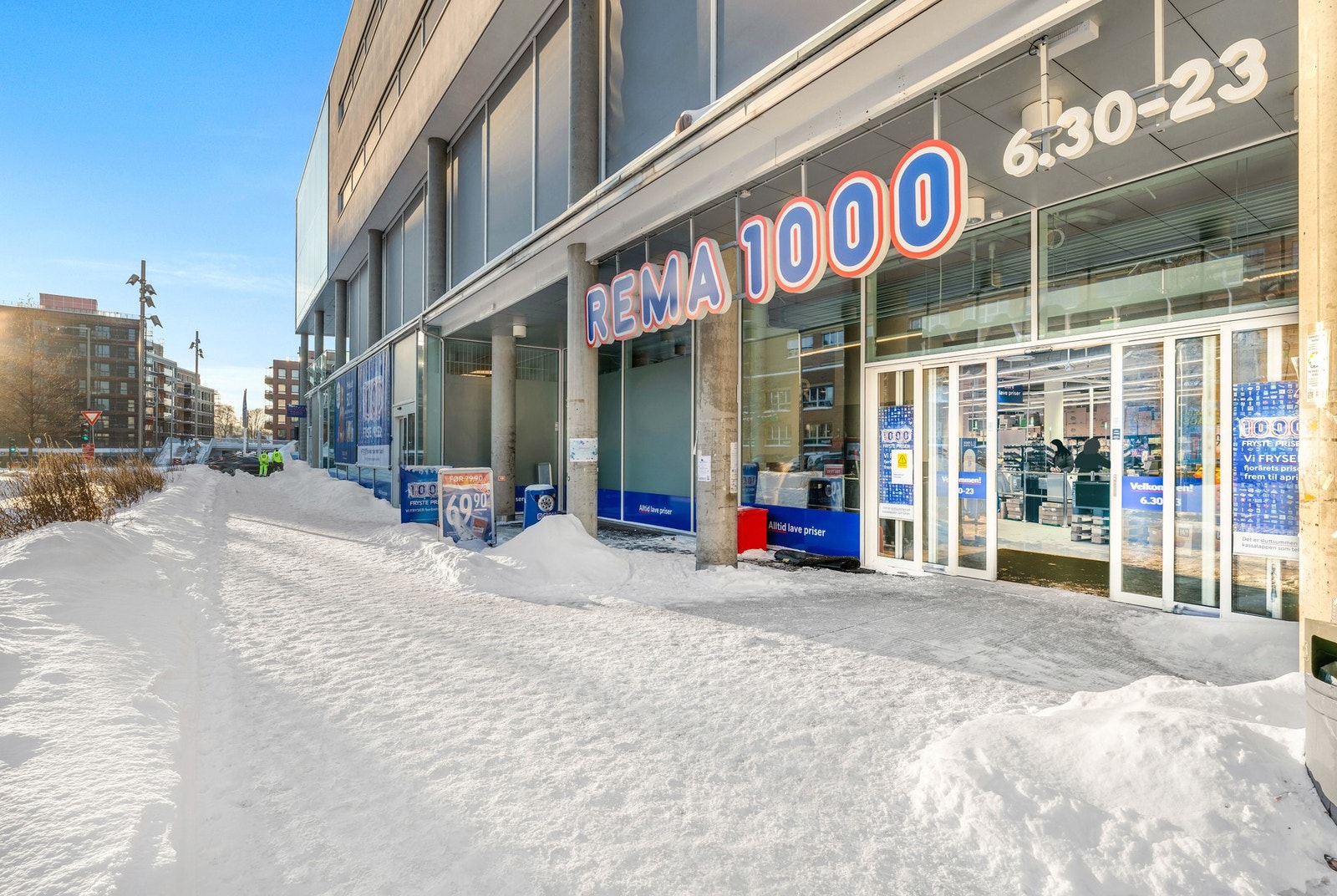 På Ensjø Torg finner du matbutikker som Rema 100, Spar og Kiwi. Galleribilde