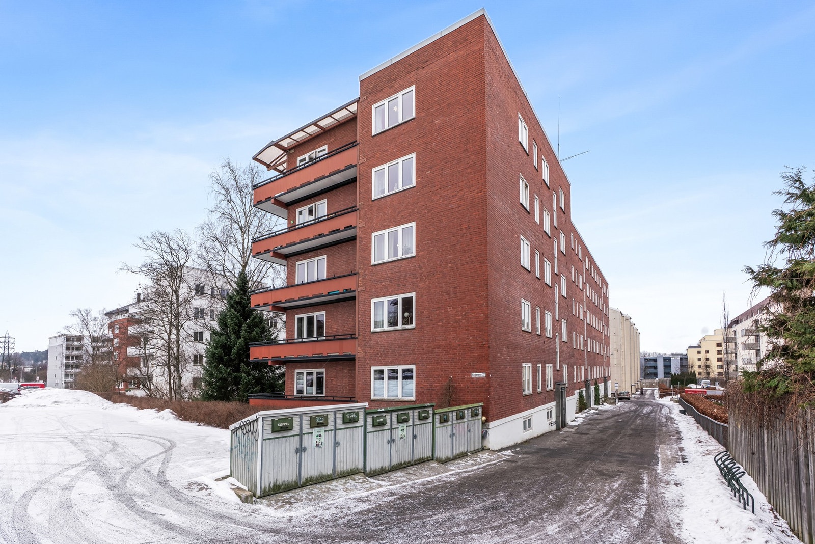 Mulighet for å leie parkeringsplass etter venteliste. Galleribilde