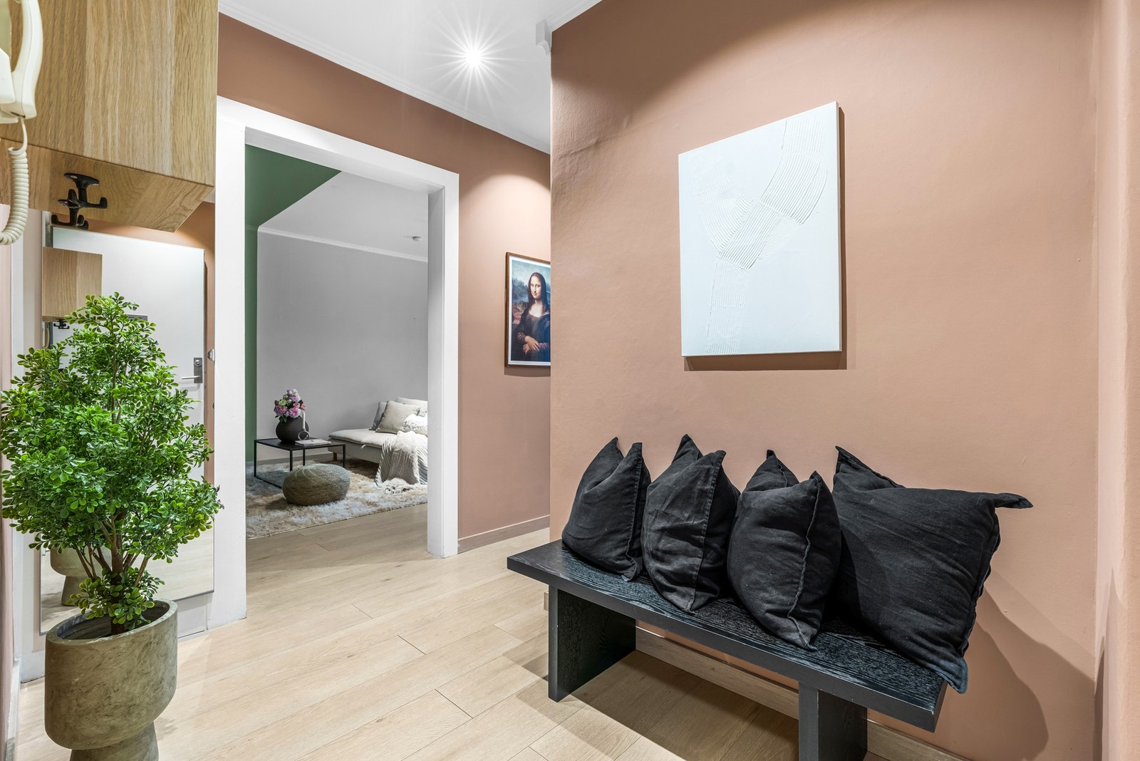 Godt med belysning i himlingen. Galleribilde