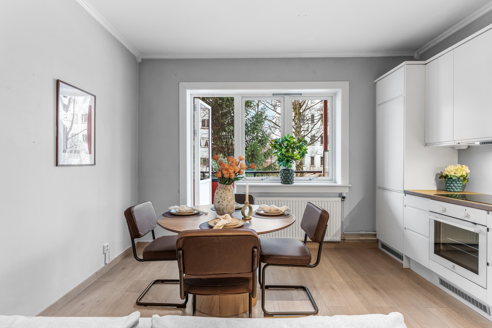 Utgang til sydøstvendt balkong på ca. 7 kvm Galleribilde