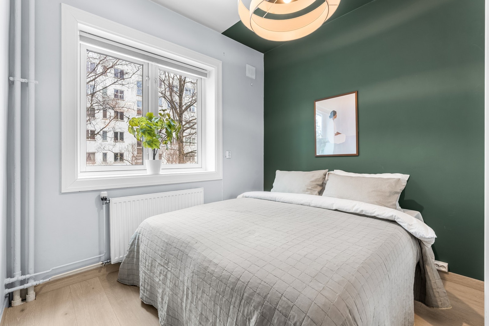 Koselig soverom med mulighet til å sette inn en dobbeltseng. Galleribilde