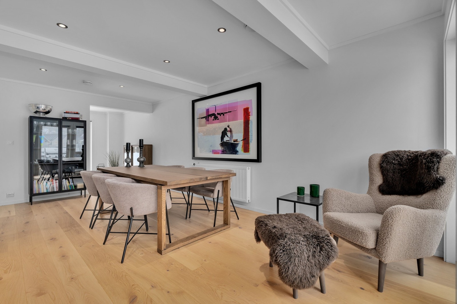 Vannbåren varme via radiatorer fra felles varmesentral Galleribilde