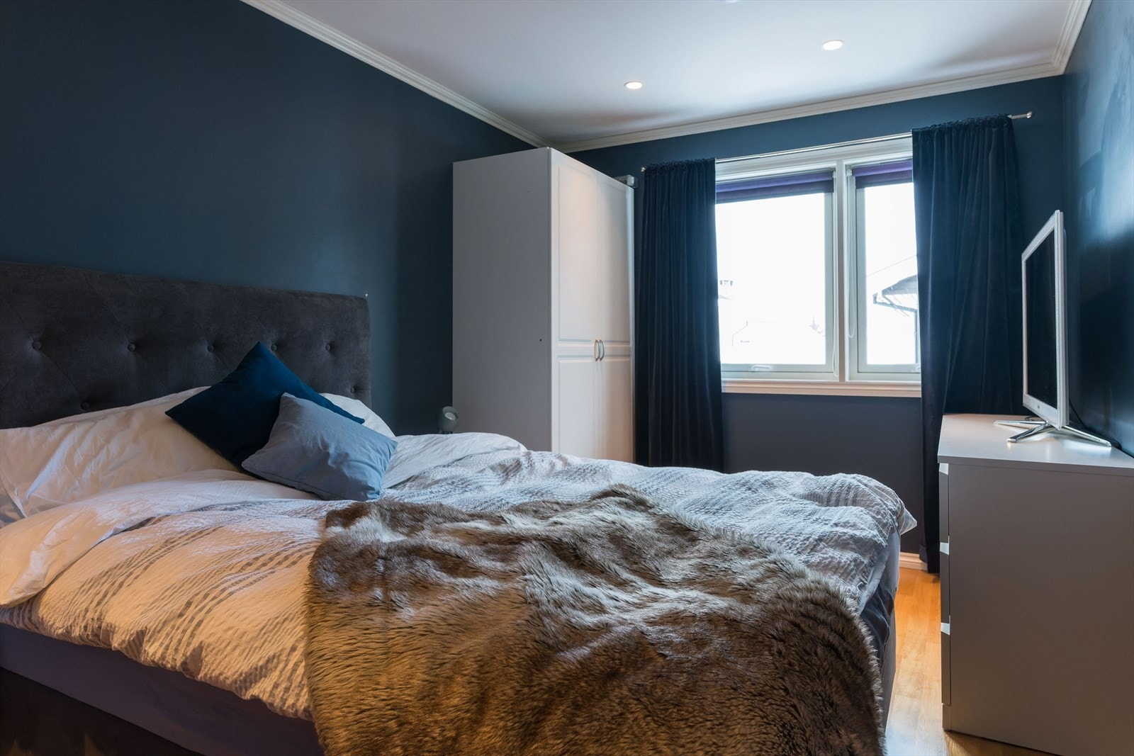 Hovedsoverom med garderobeplass Galleribilde