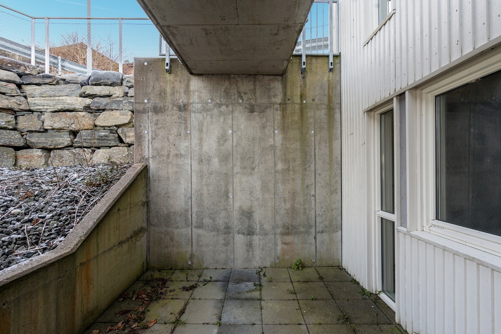 Platå foran inngangsparti Galleribilde