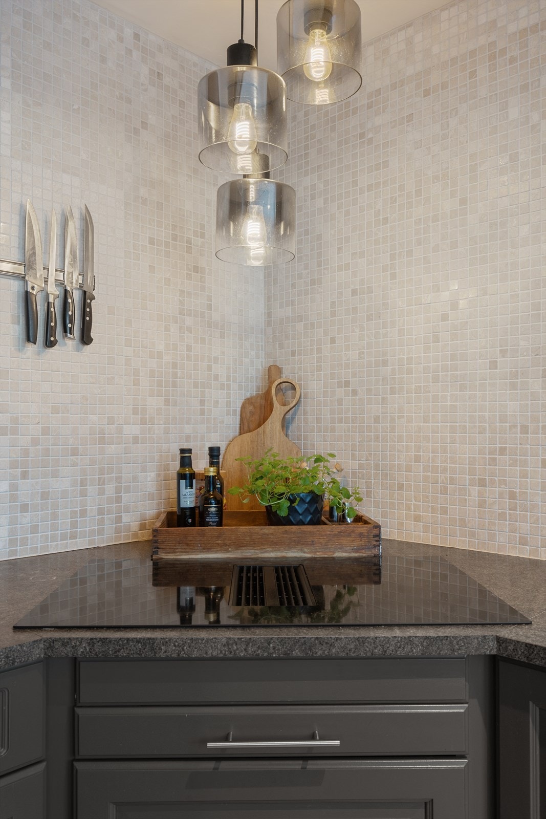 Platetopp med integrert avtrekk Galleribilde