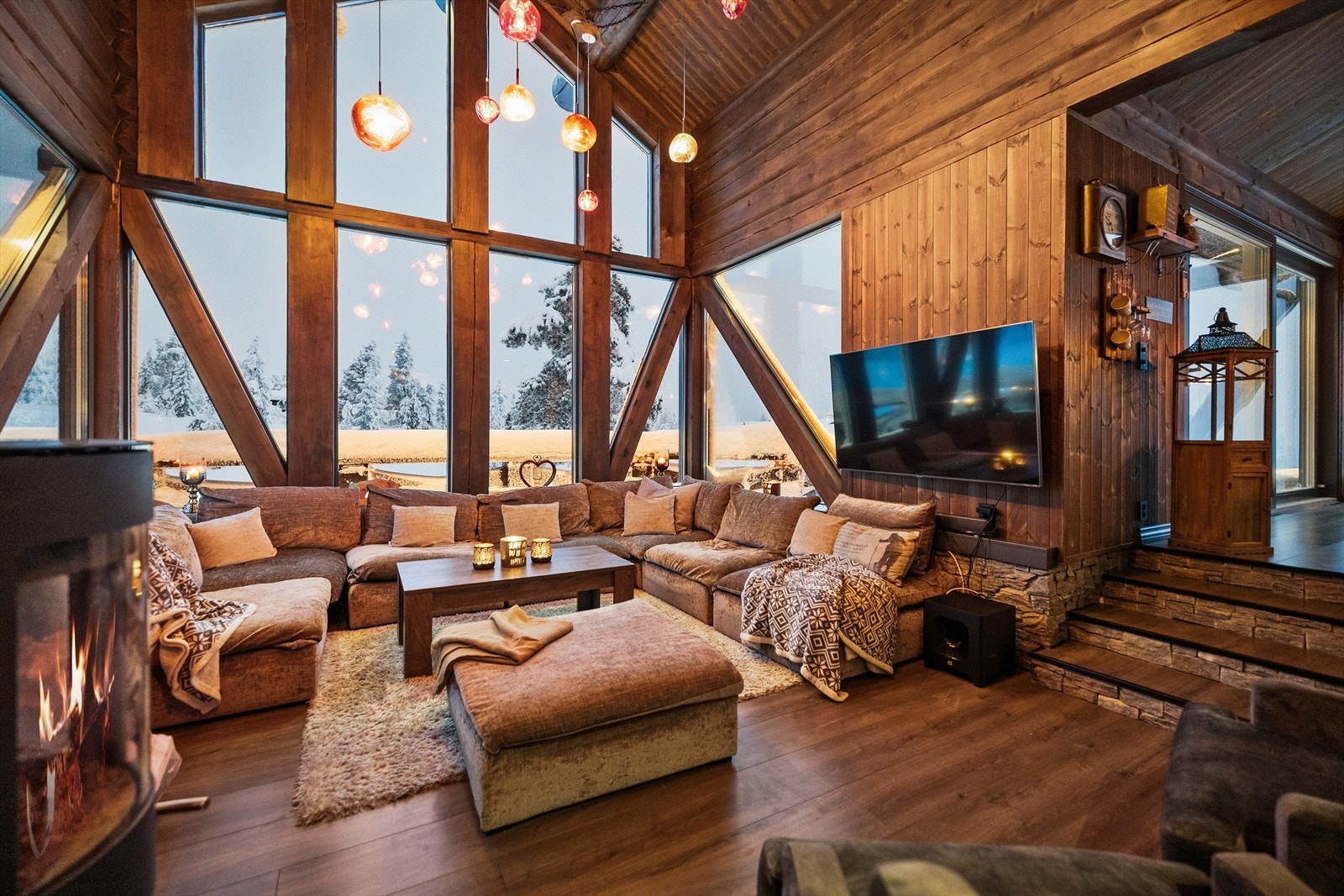 Dette sammen med den svært gode takhøyden sørger for en luftig atmosfære. Galleribilde