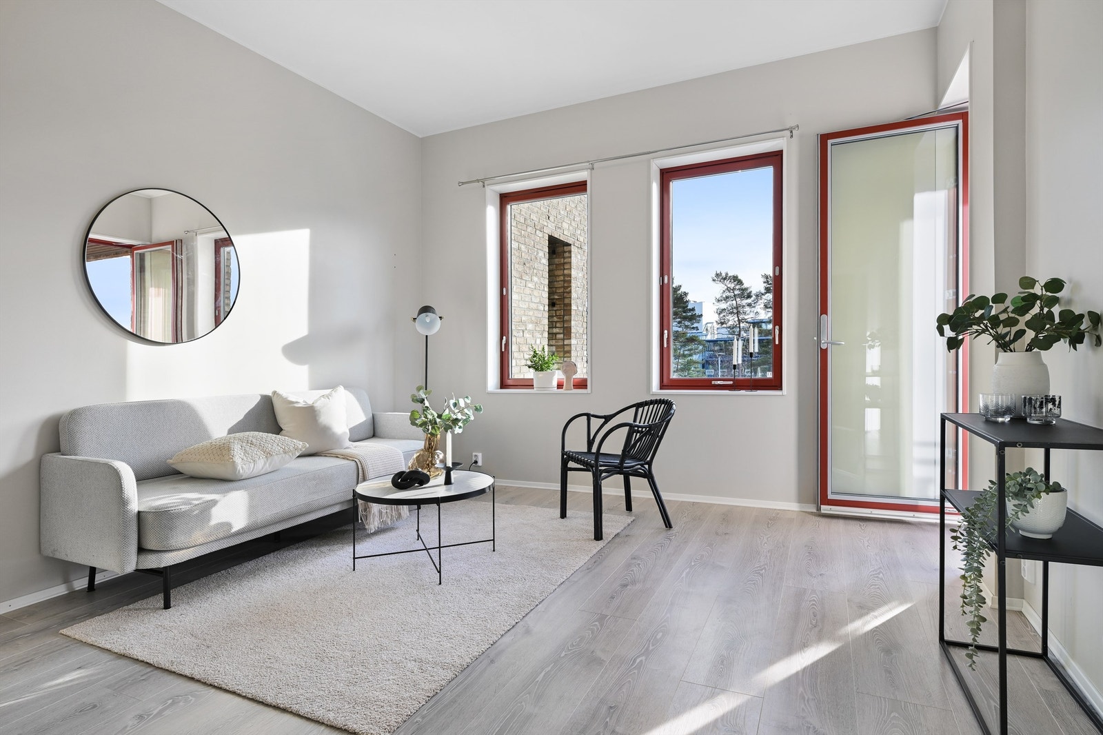 Vegg-overflater er malte i lyse moderne farger Galleribilde