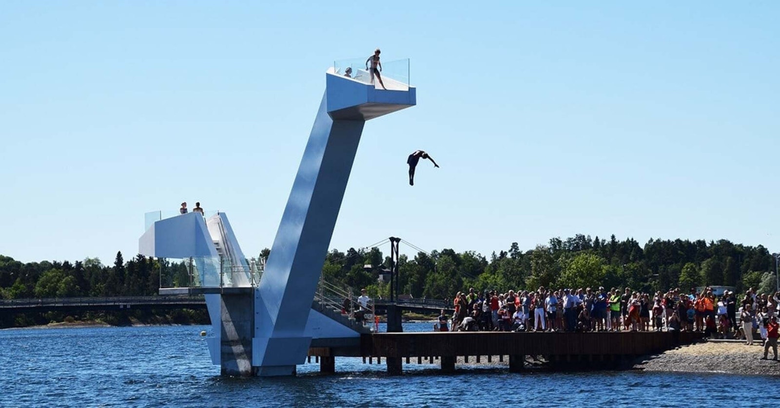 Fra nærområdet: Stupetårnet på Kadettangen Galleribilde