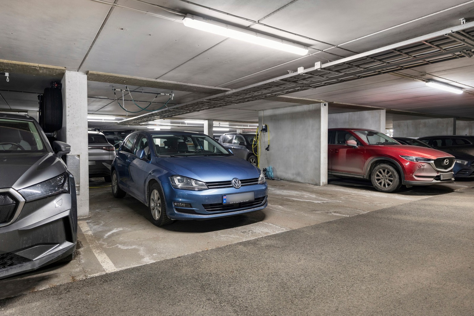 Det følger med en garasjeplass i felles garasjeanlegg. Galleribilde