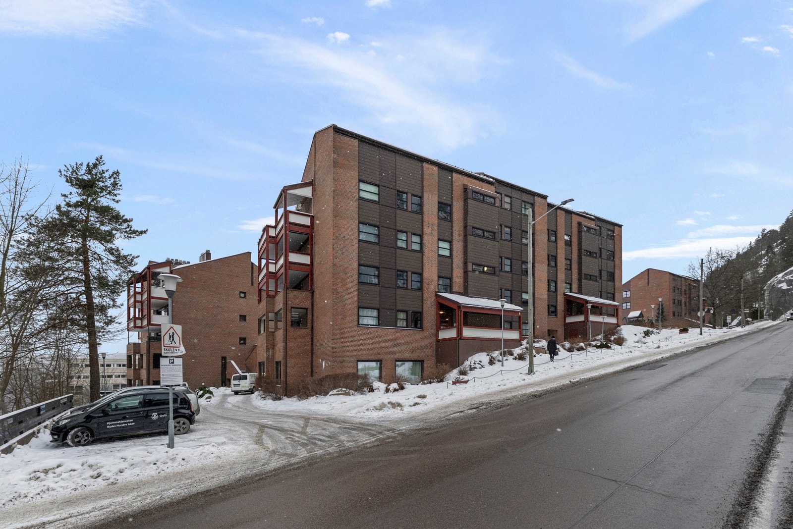 Leiligheten disponerer en bod på loftet på ca. 5 m², samt en bod på plan med leiligheten på 5 m². Galleribilde