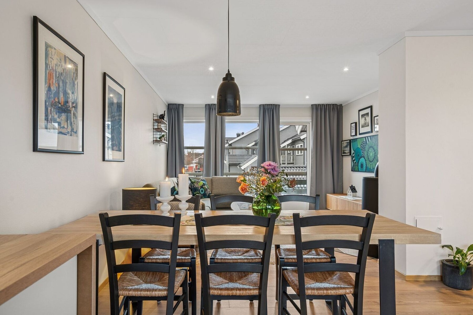 Her kan man inviterer venner og familie til festlige lag. Galleribilde