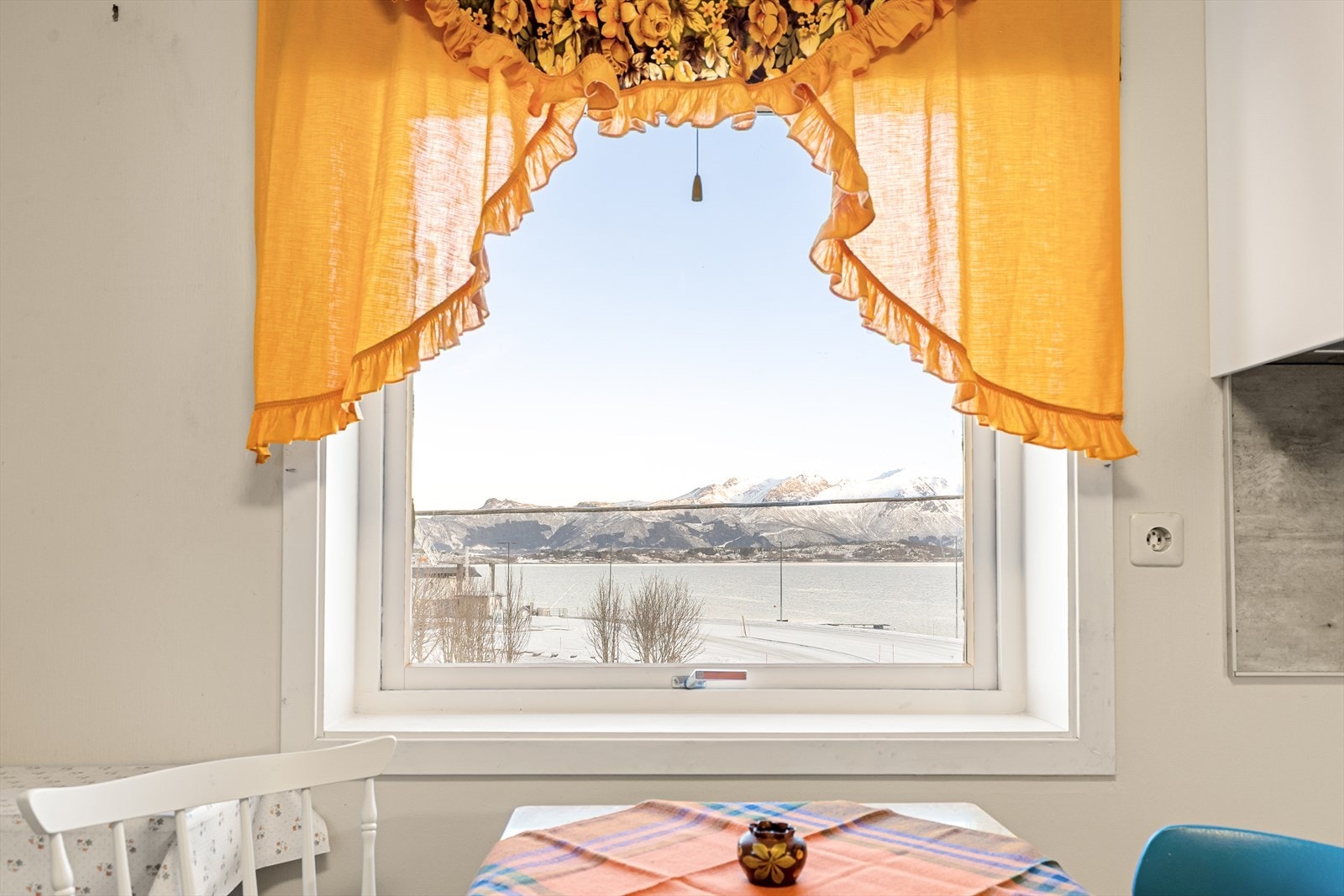 Utsikt fra kjøkken Galleribilde