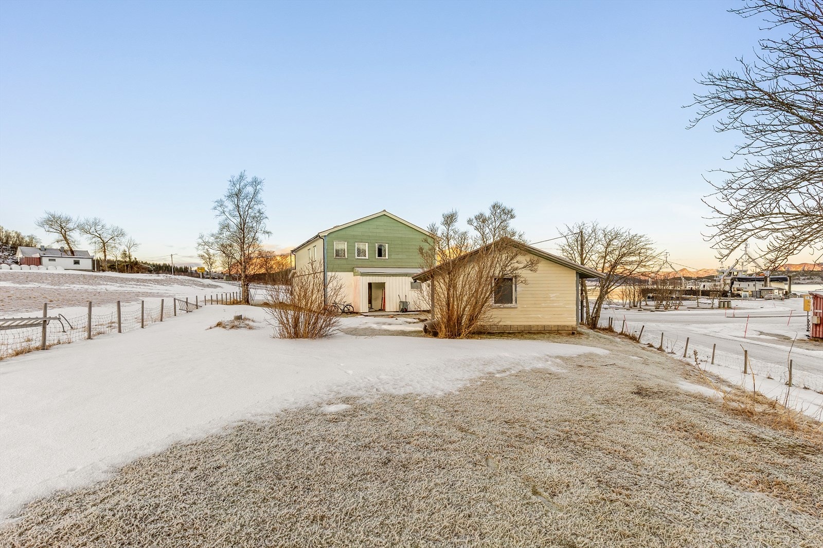 Stor og fin tomt på hele 2 451m² Galleribilde