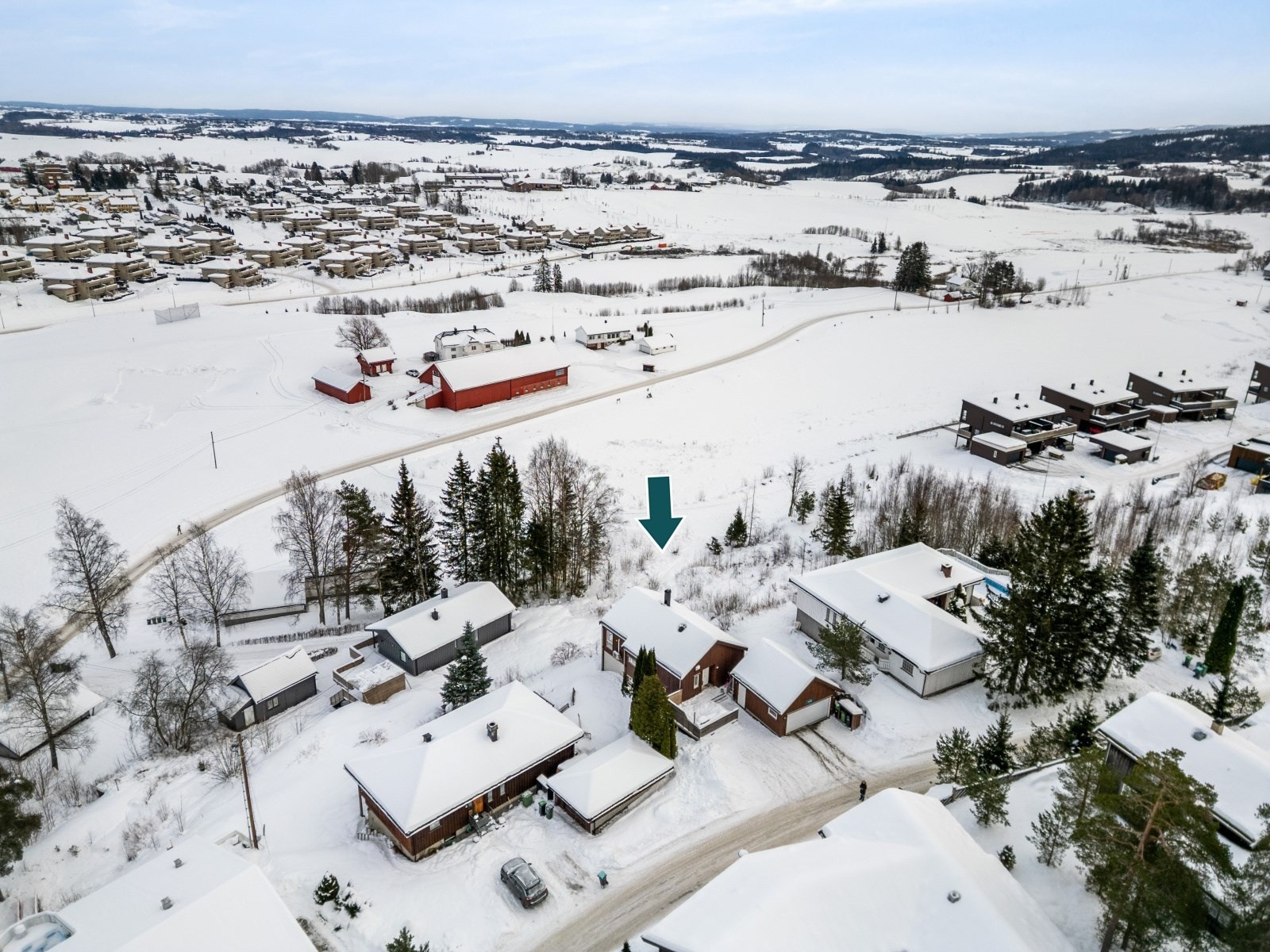 Fra eiendommen er det kort kjøretur til Ask sentrum, barnehage, barneskole og ungdomsskole. Galleribilde