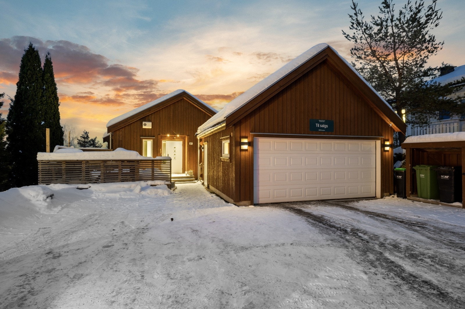 DNB Eiendom v/ Johanna Wenngren ønsker deg hjertelig velkommen til Ulvestufaret 6B - en flott og innbydende enebolig med attraktiv beliggenhet på Brådalsfjellet. Galleribilde