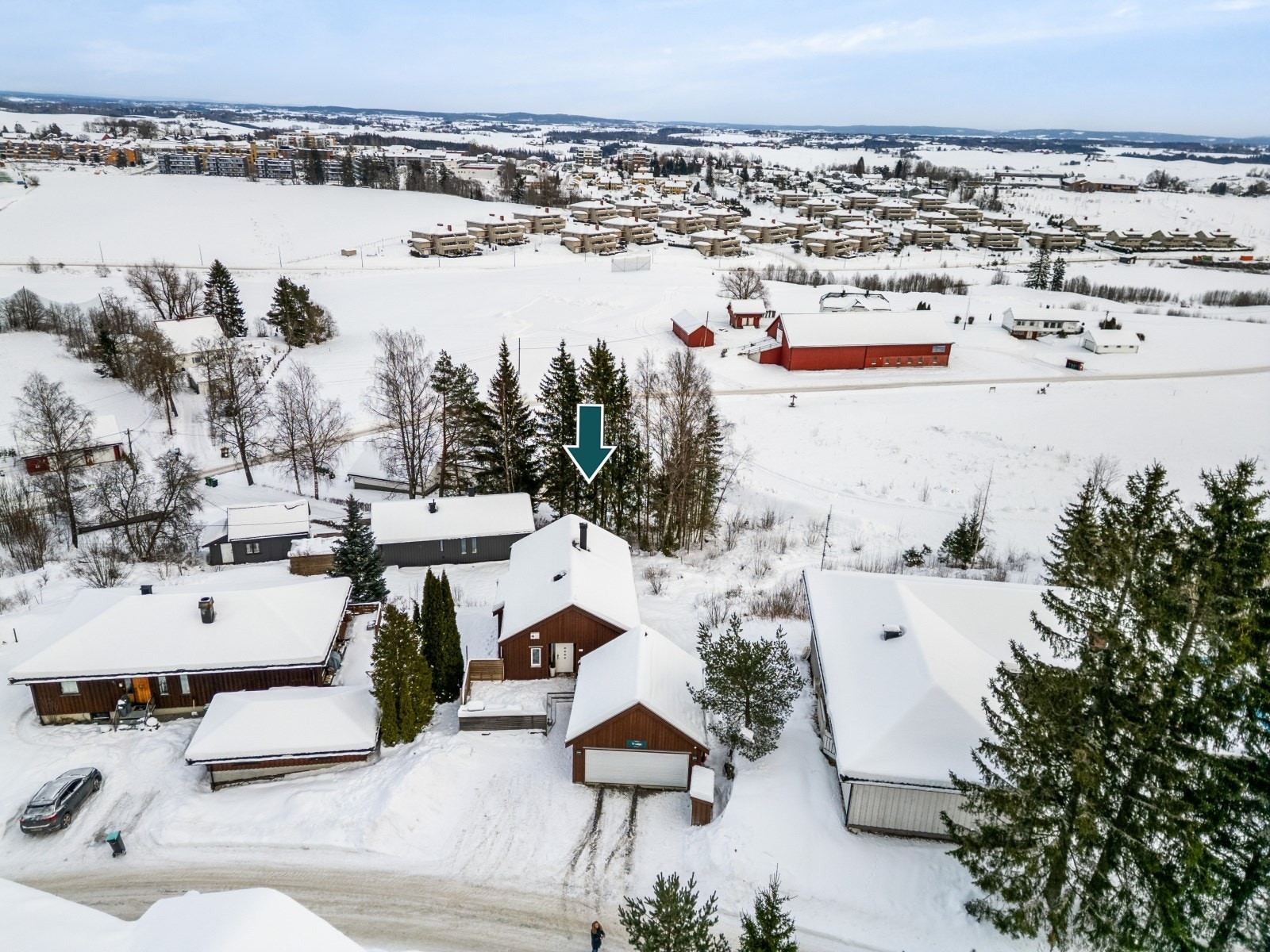 Eiendommen ligger i et rolig og etablert boligområde, like utenfor Ask sentrum. Galleribilde