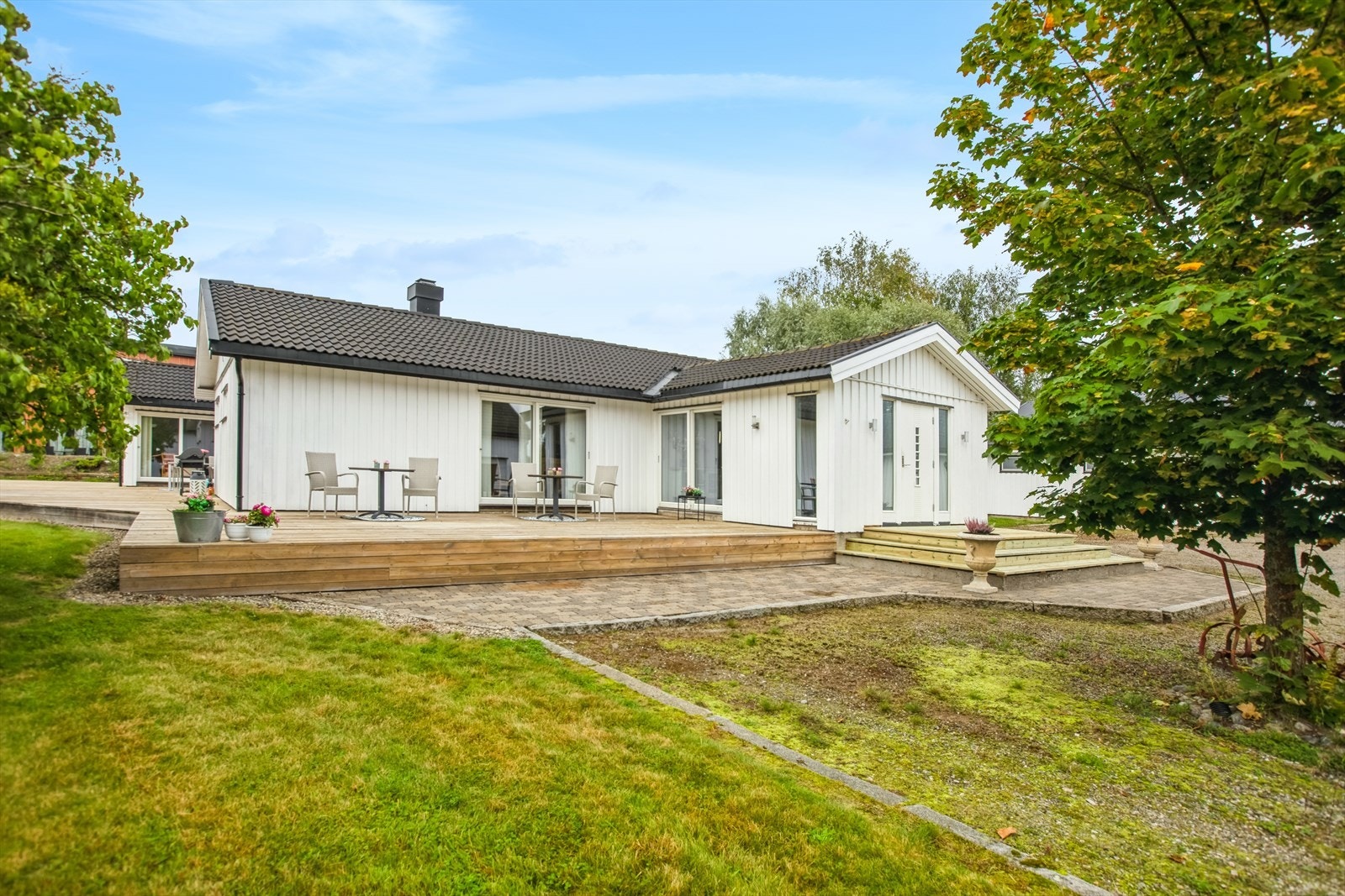 Hovedhuset er bygd på i senere tid og har alt på en flate. Galleribilde