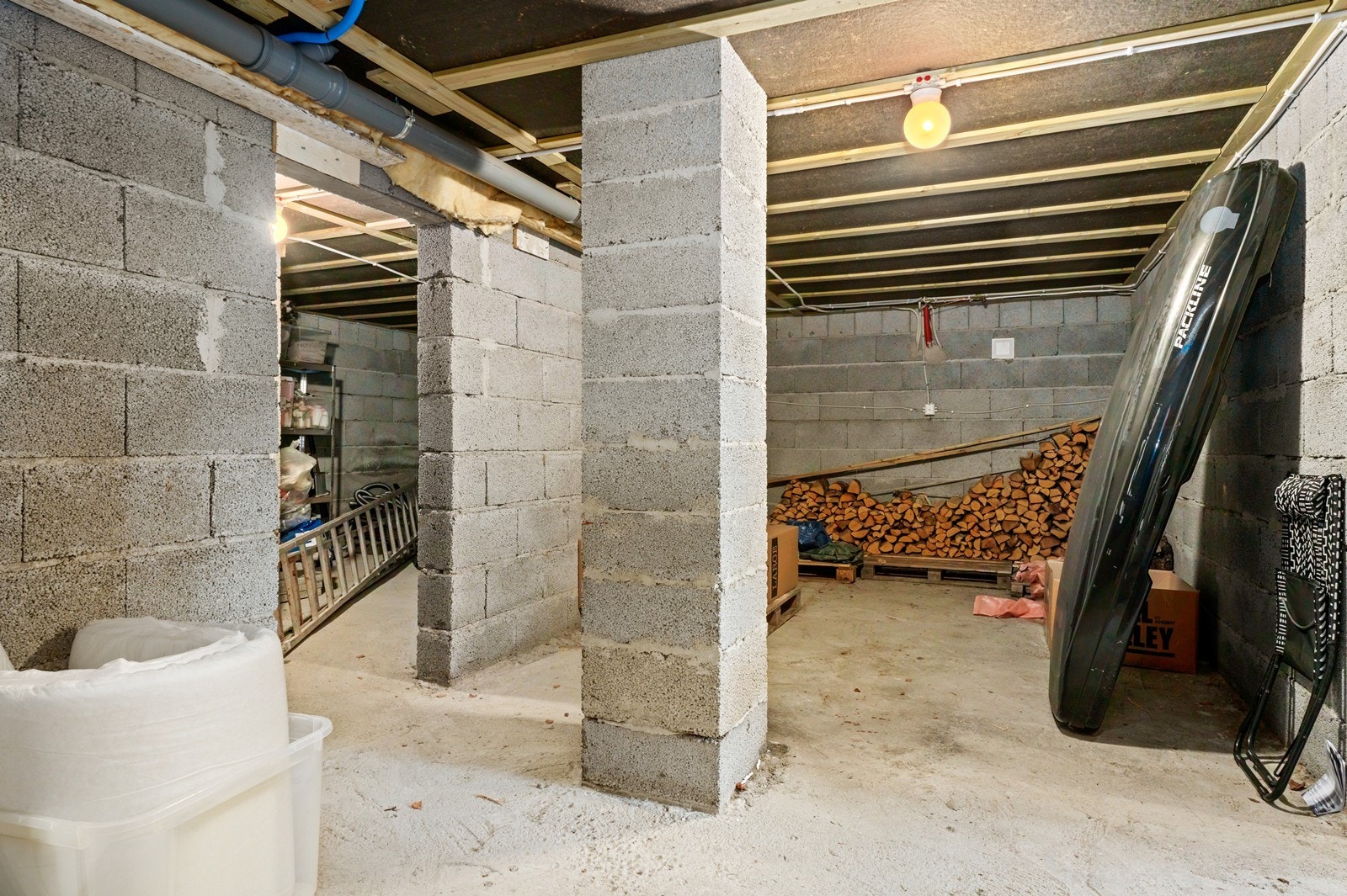 Kjeller med god lagringsplass. Galleribilde