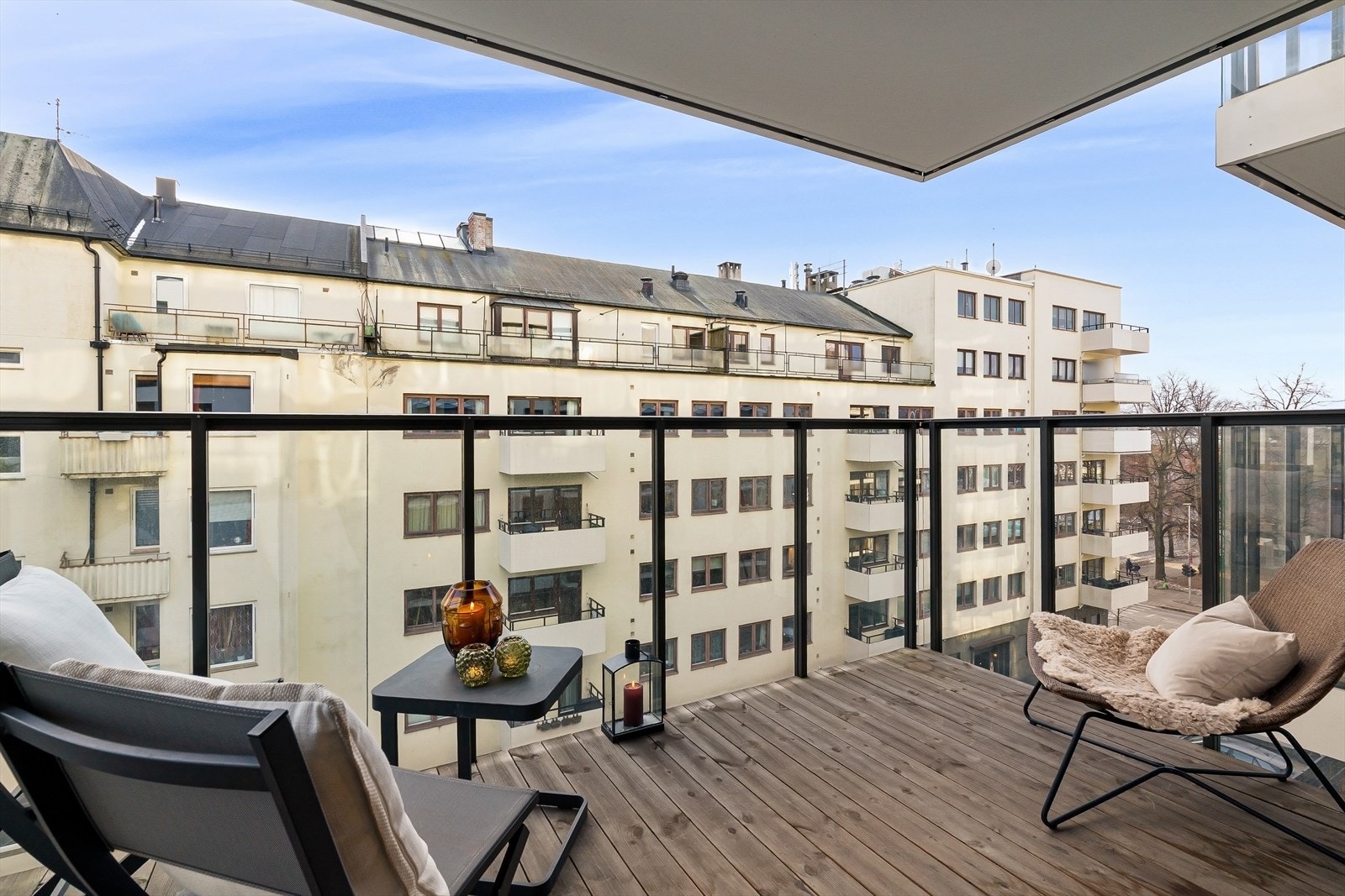 God plass til utemøbler. Galleribilde