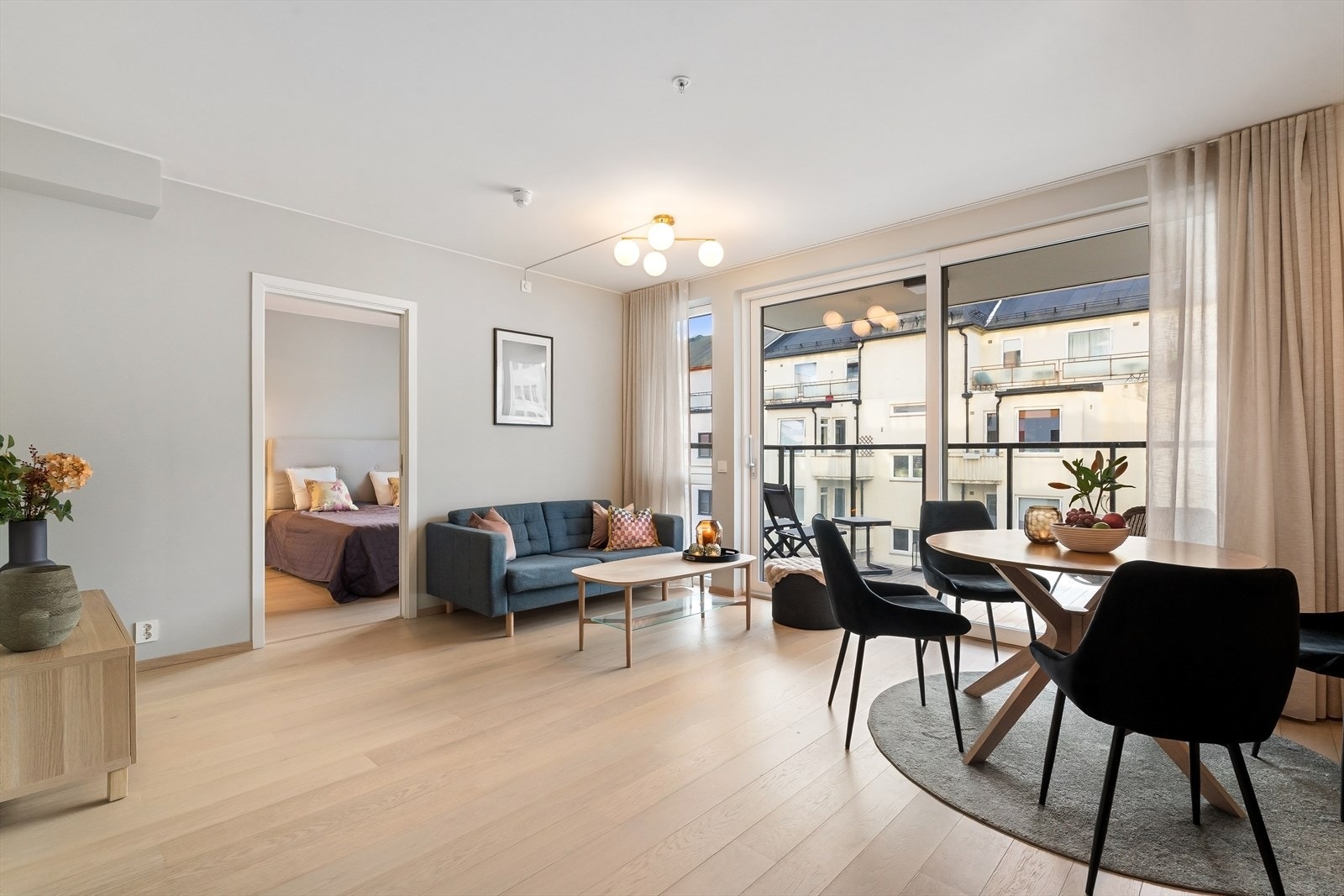 Nytt bygg fra 2022 med garanti fra utbygger frem til 2027. Galleribilde