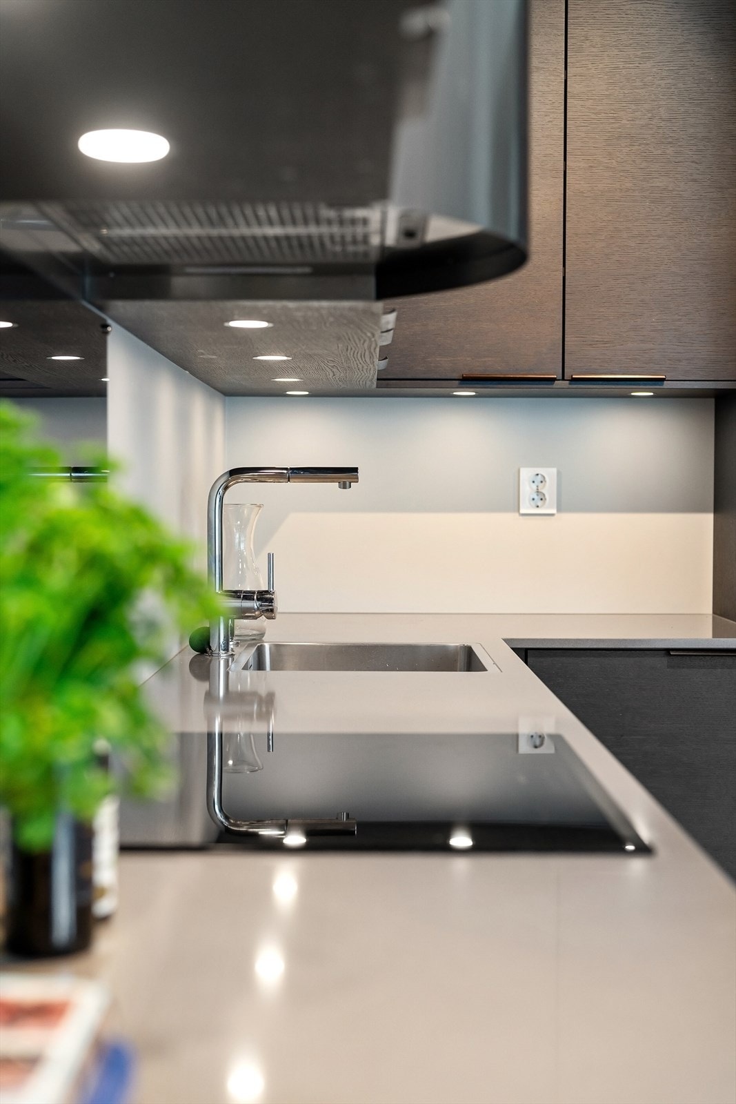 Det er montert waterguard og komfyrvakt. Galleribilde