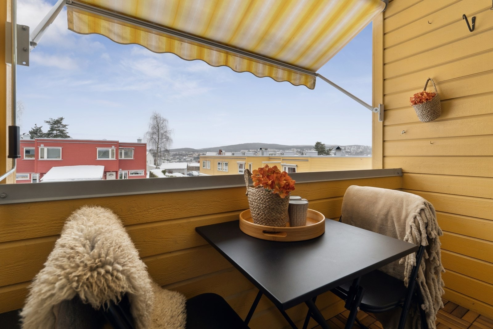 Balkongen ligger vestvendt. Galleribilde