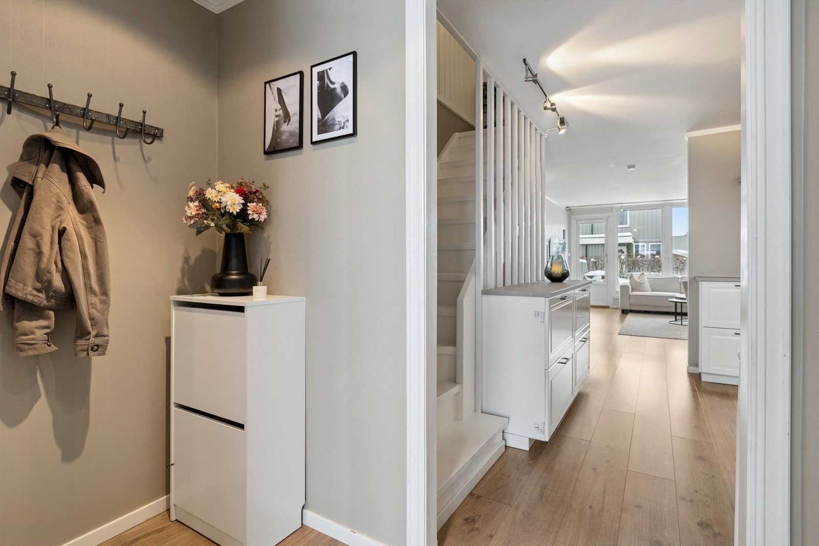 Rekkehuset er innholdsrikt og strekker seg over tre plan. Galleribilde